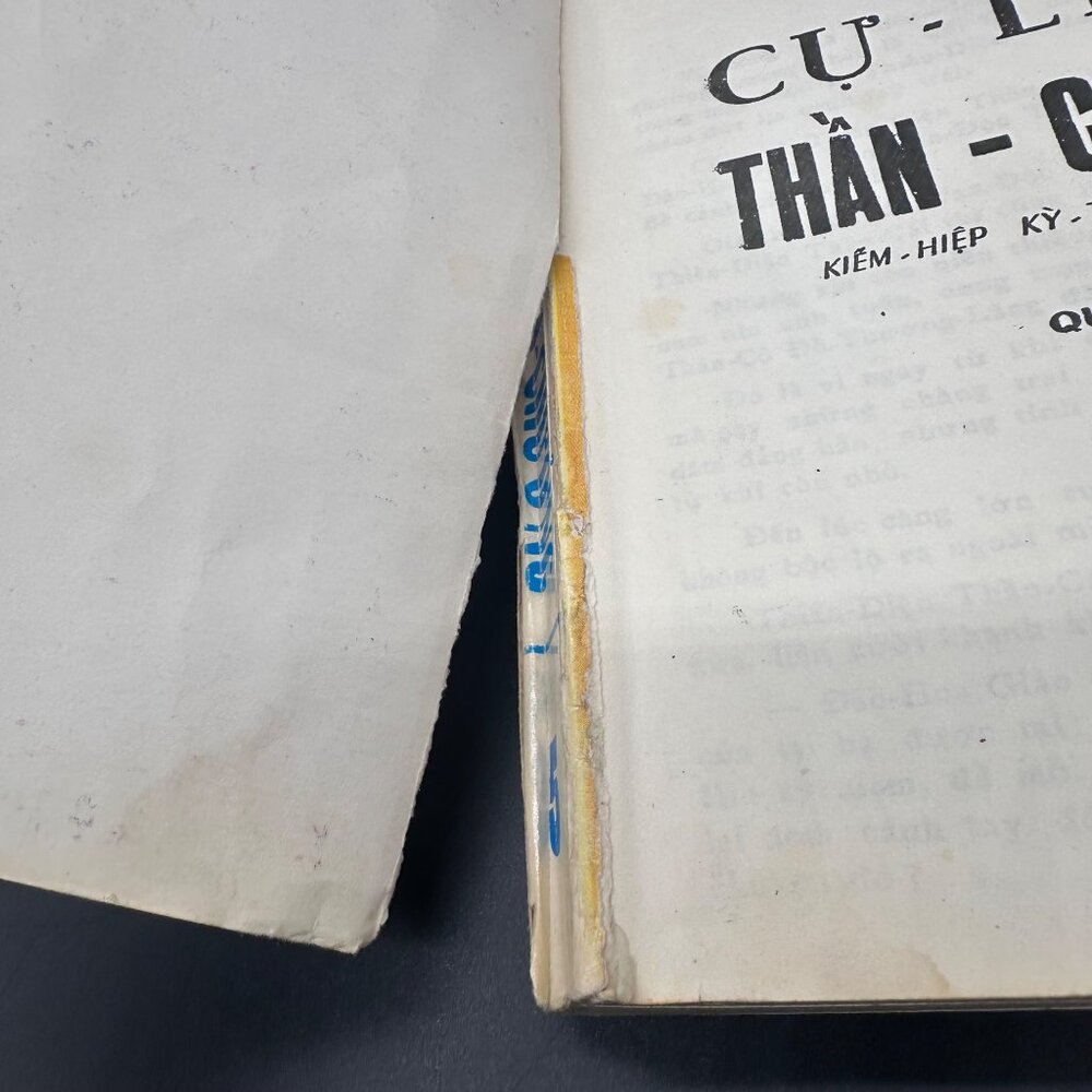 Vintage Vietnamese Martial Arts Novels Cụ Linh Thần Chưởng Volumes 3 and 5 Retro - Picture 5 of 9